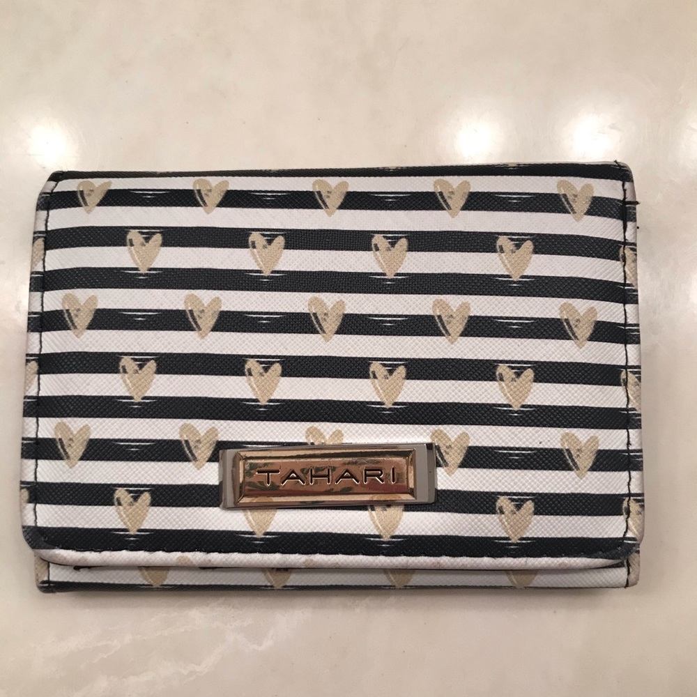 Tahari Trifold Wallet 💛